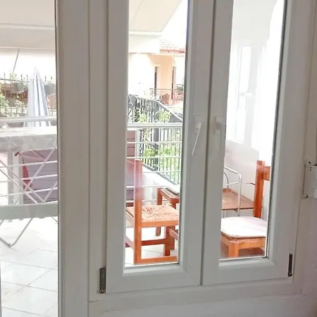 Stavros Lay In Aparthotel