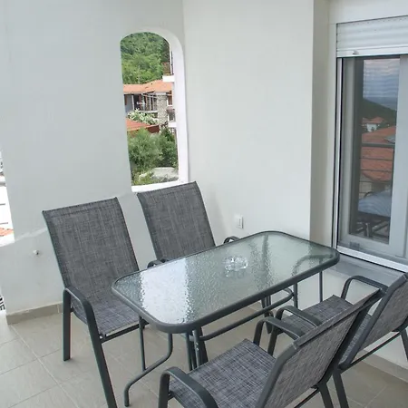 Stavros Lay In * Ano Stavros