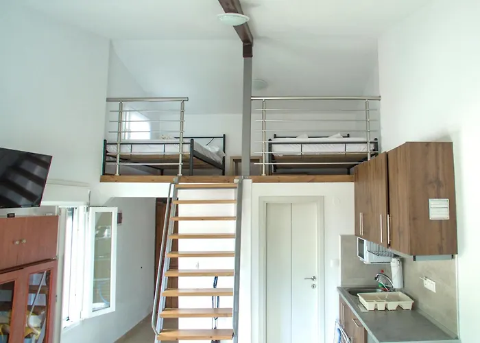 Stavros Lay In * Ano Stavros