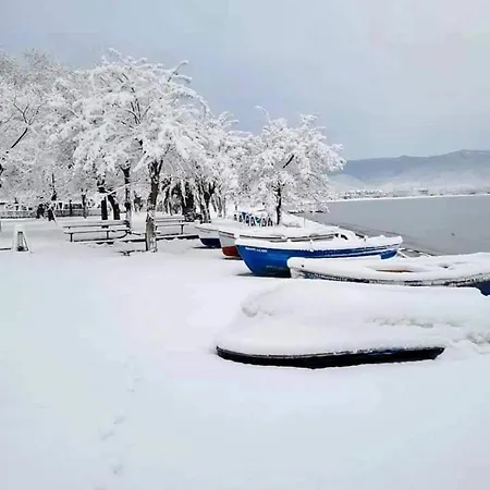Stavros Lay In Ano Stavros