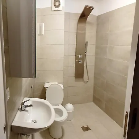 Stavros Lay In * Ano Stavros