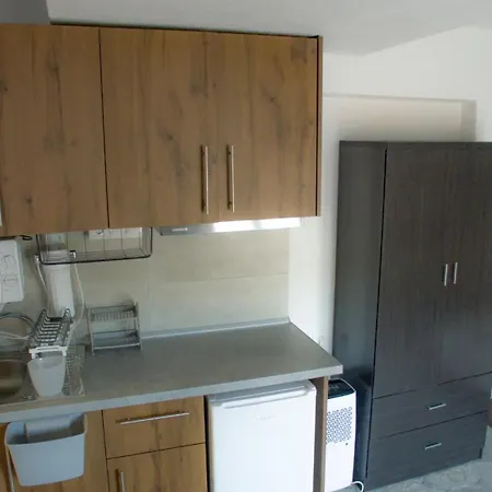 Stavros Lay In * Ano Stavros