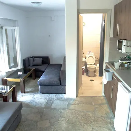 Hotel apartamentowy Stavros Lay In