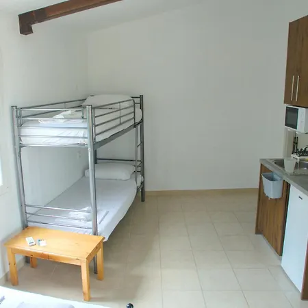 Stavros Lay In Hotel apartamentowy *