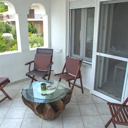 Hotel apartamentowy Stavros Lay In